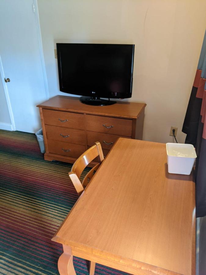 Azalea Inn & Suites Ουίλμινγκτον Εξωτερικό φωτογραφία