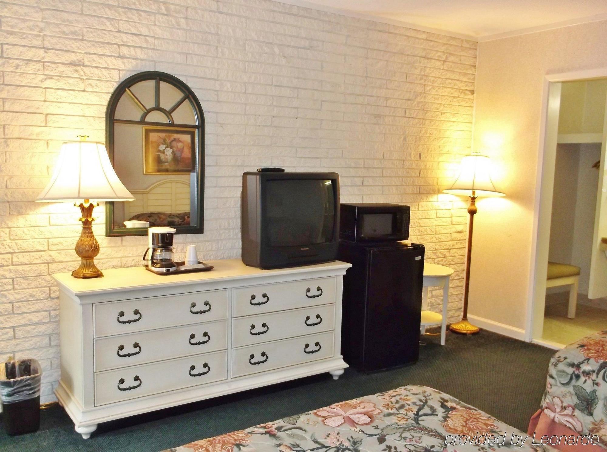 Azalea Inn & Suites Ουίλμινγκτον Εξωτερικό φωτογραφία